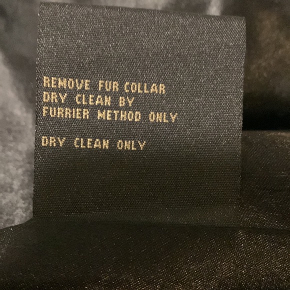 1 Madison Limited Collection coat with removable genuine fox fur collar - Picture 8 of 13